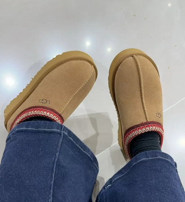 Snygg koreansk design: Trendiga koreanska vinterstövlar med pälsfoder, premiumläder och stabil tjocksula – stil och komfort i ett